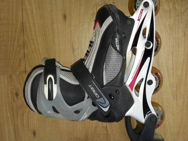 Patines en línea + Equipación nueva gratis.