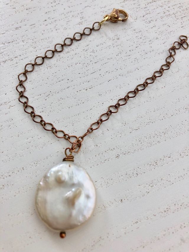 Pulsera con colgante perla