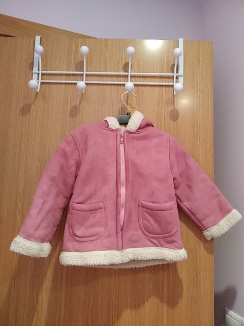 Cazadora rosa talla 2 años