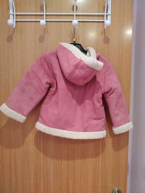 Cazadora rosa talla 2 años