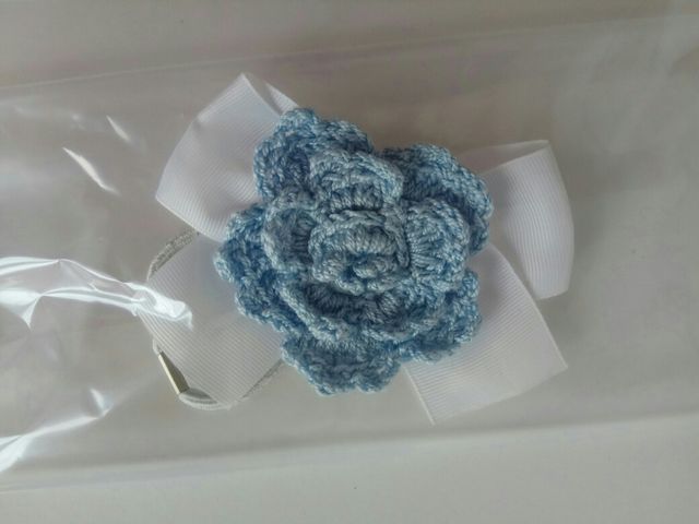 Lazo con Flor Azul adorno pelo niña