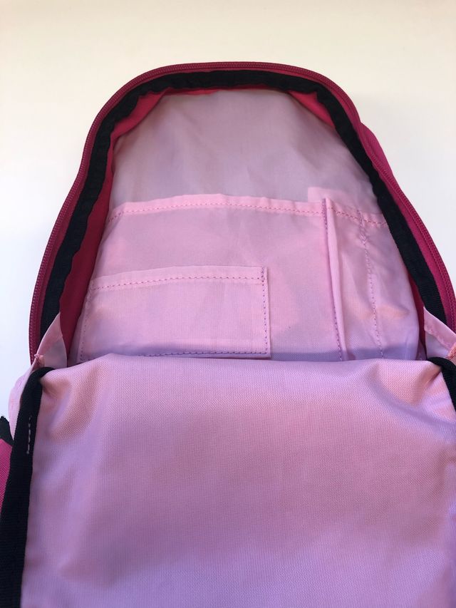 Mochila Nike escolar para niña pequeña