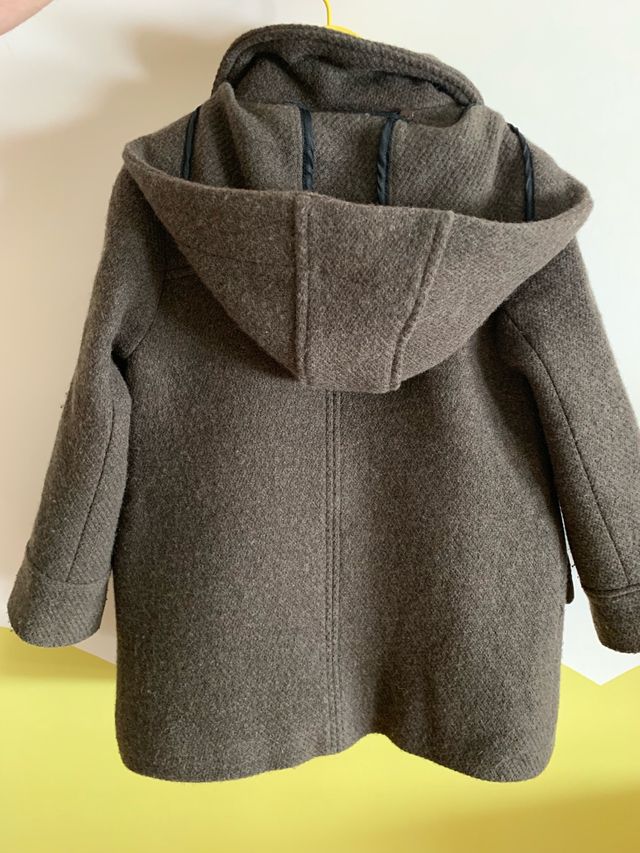 Abrigo de niña de Zara talla 6 años