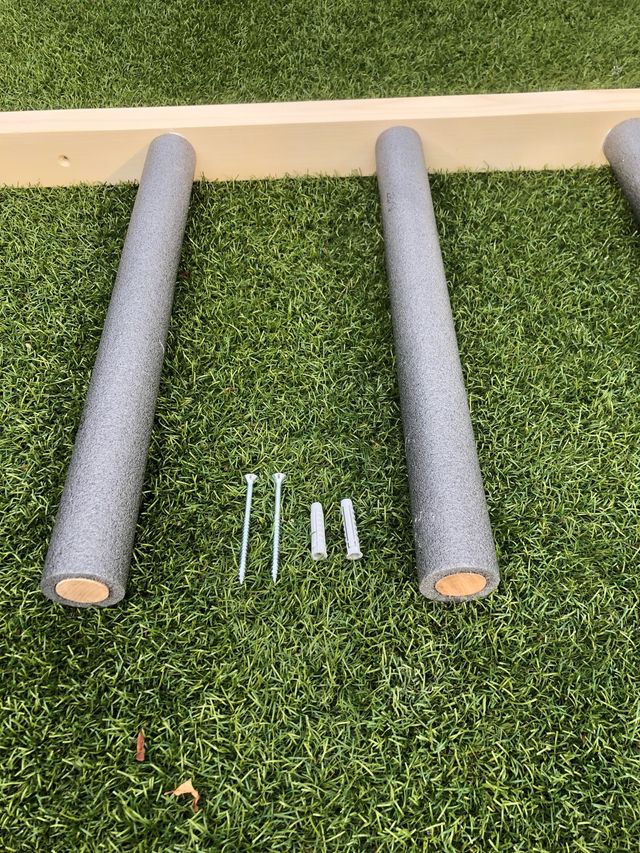 Rack surf para 5 tablas de segunda mano por 1 € en Pozuelo de Alarcón