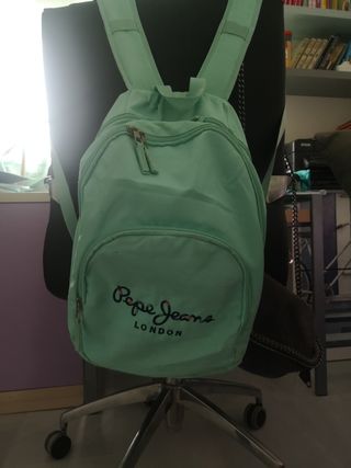 Mochila Pepe Jeans Verde Agua de segunda mano por 19 EUR en Sevilla en  WALLAPOP
