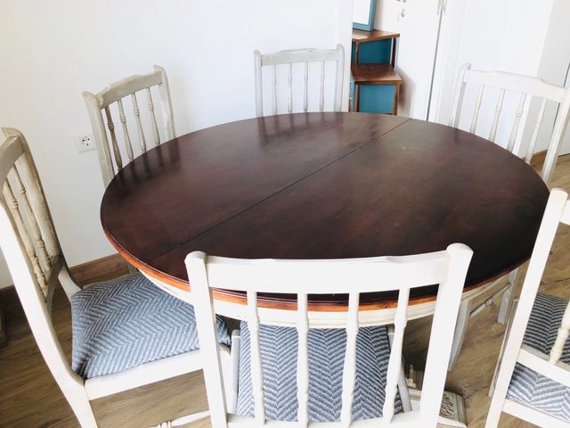 Urge vender Mesa comedor madera maciza. Restaurada