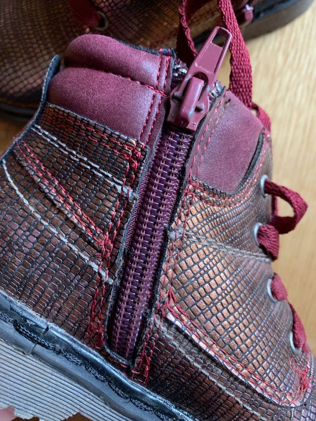 Botas unisex talla 26