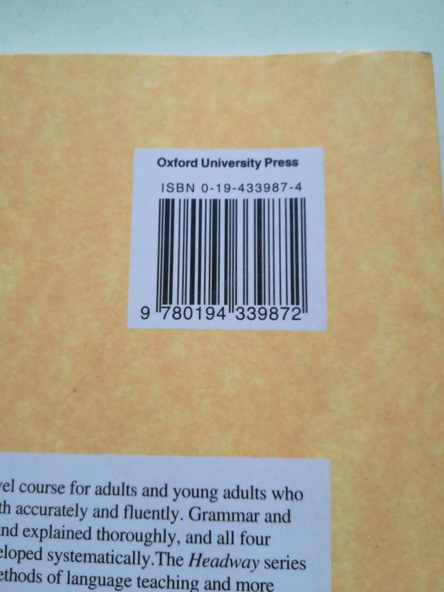 Libro per studenti della scuola elementare Headway