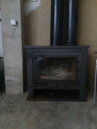 Chimenea de leña de segunda mano en WALLAPOP