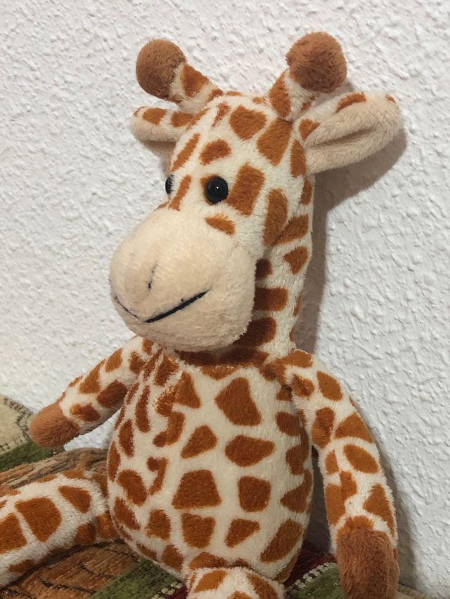 Muñeca de jirafa pequeña