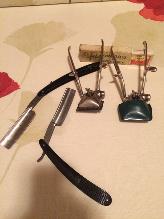 Máquinas y cuchillas de cortar el pelo antiguas de segunda mano por 99 EUR en Viladecans en WALLAPOP Máquinas y cuchillas de cortar el pelo antiguas de segunda mano por 99 EUR en Viladecans en WALLAPOP