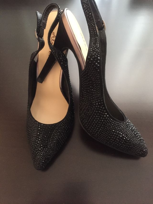 Zapato de fiesta nuevo