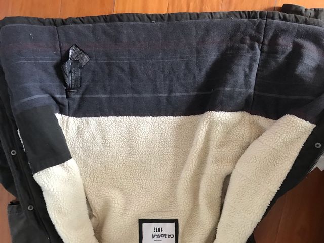 a ABRIGO MARCA ZARA DE BORREGO UNISEX TALLA M