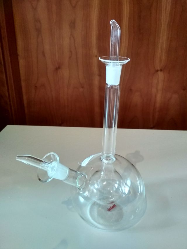 Aceitera de cristal. A estrenar