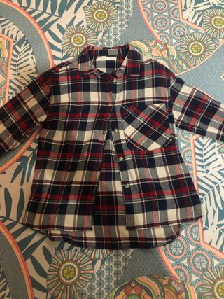 Camisa niña Zara de segunda mano por 4 € en Alcorcón en WALLAPOP Camisa de cuadros niña ZARA GIRLS de segunda mano por 5 € en