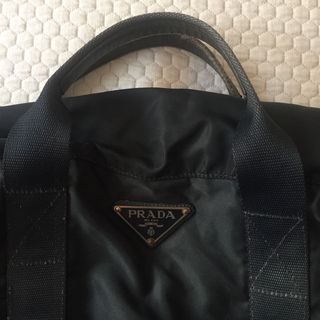 Bolsa viaje Prada (100% original) Vintage de segunda mano por 275 EUR en  Madrid en WALLAPOP