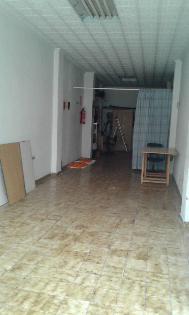 Particular vende BAJO BIEN UBICADO EN ALFAFAR PARA