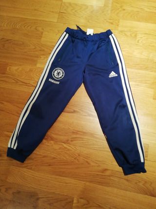 Pantalón chándal CHELSEA de segunda mano por 15 EUR en Madrid en WALLAPOP