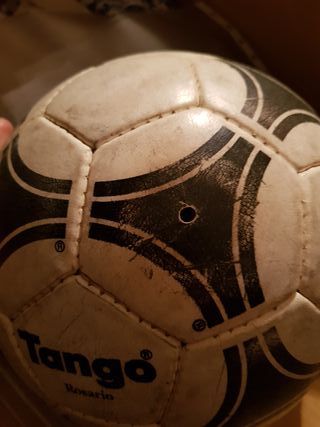 Balón de futbol adidas tango rosario de segunda mano por 350 EUR en Collado  Villalba en WALLAPOP