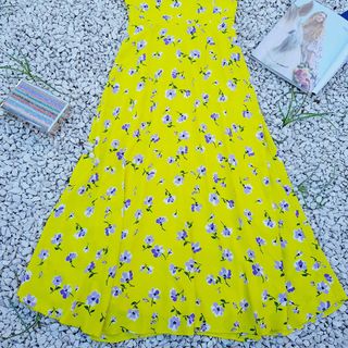 Vestido colección Lille Edición Limitada Zara de segunda mano por 32,5 EUR  en Granada en WALLAPOP