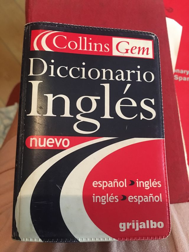 Dicionários de inglês, 3,5 e 10 euros, dependendo do tamanho