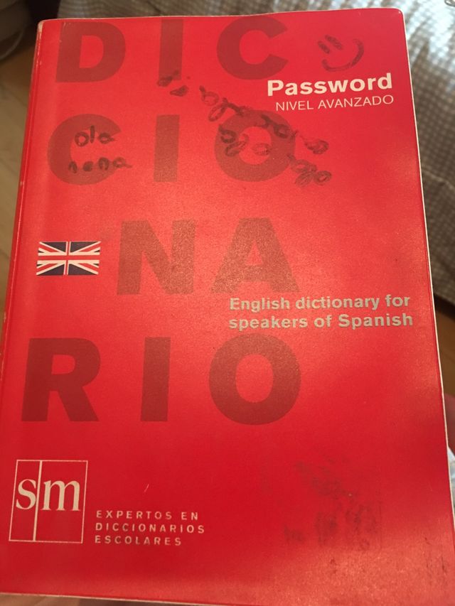 Dicionários de inglês, 3,5 e 10 euros, dependendo do tamanho