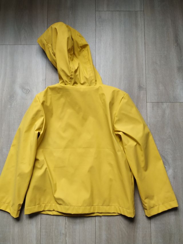 Chubasquero de Gocco.T-4/5