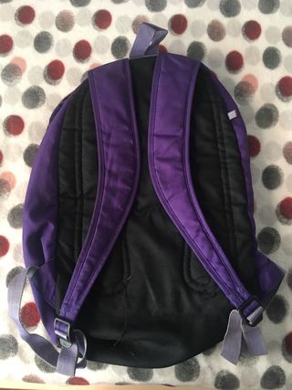 mochila nike morada