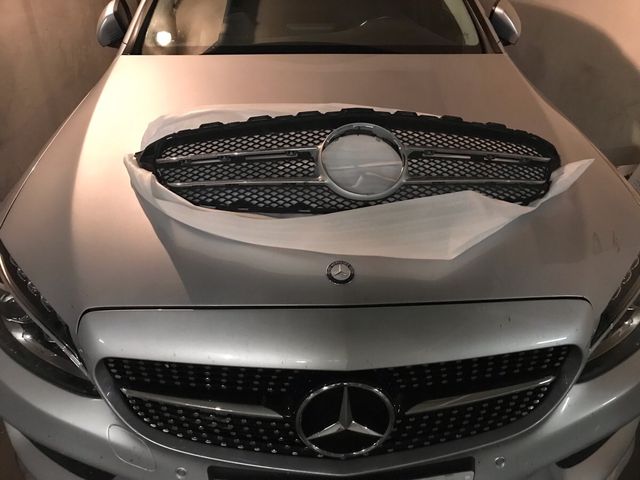 Parrilla delantera original Mercedes C 220 W205