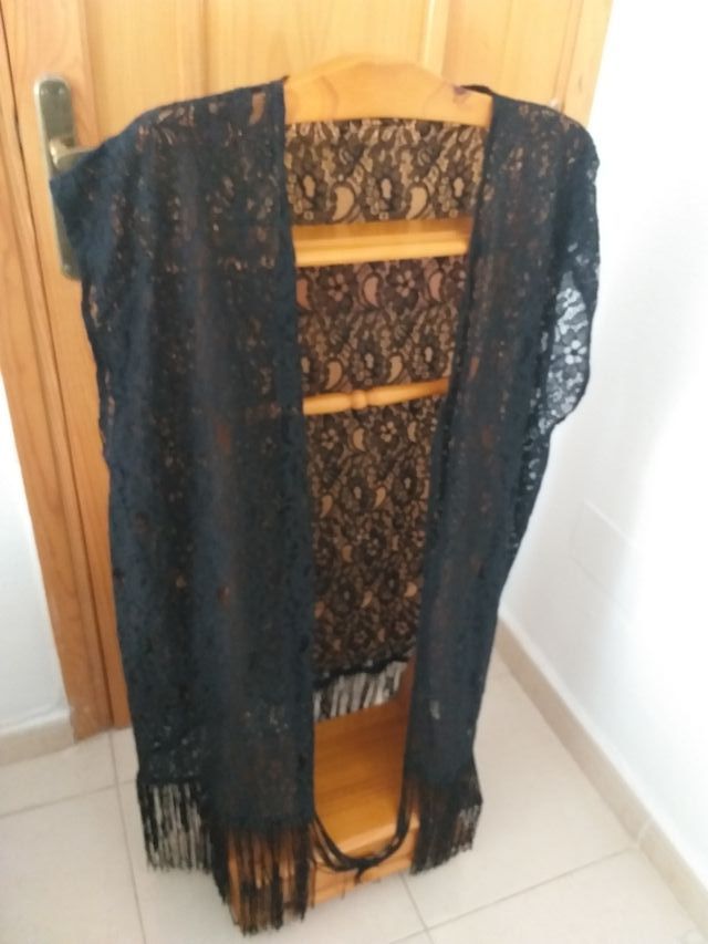 KIMONO NEGRO ENCAJE NUEVO A ESTRENAR.