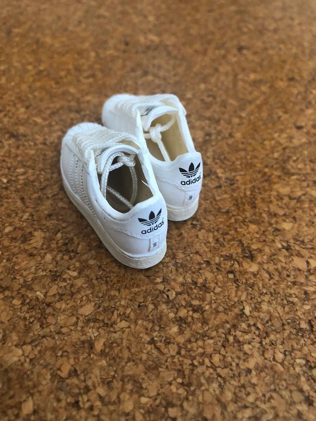 élite dígito admiración Miniaturas Adidas Superstar de segunda mano por 10 € en A Coruña ... élite dígito admiración Miniaturas Adidas Superstar de segunda mano por 10 € en A Coruña ...