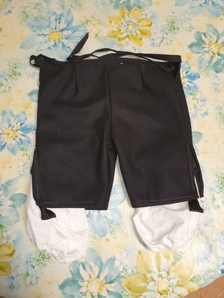 Pantalones, chaleco de baturro de segunda mano por 25 EUR en Barrio de  Juslibol en WALLAPOP