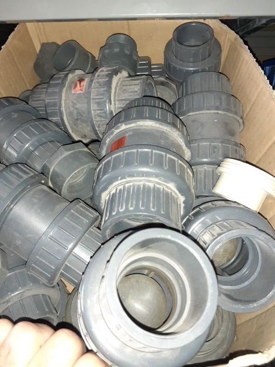 lote manguitos, codos, tes de pvc. 200€