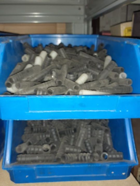 lote manguitos, codos, tes de pvc. 200€