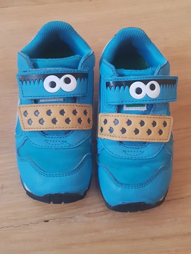 Zapatillas Puma. Talla 26