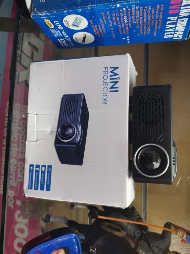 PROYECTOR LED FULL HD