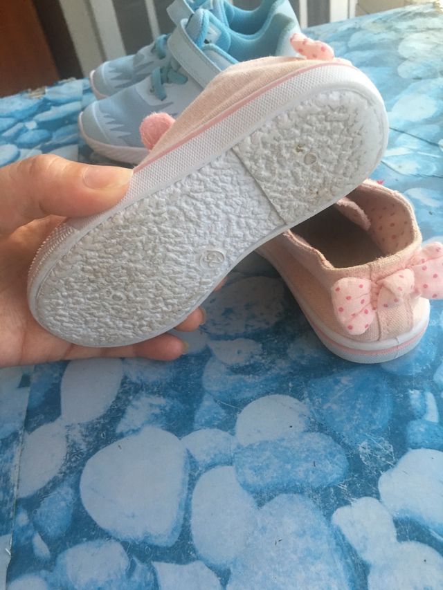 Deportivos nike y loneta talla 26