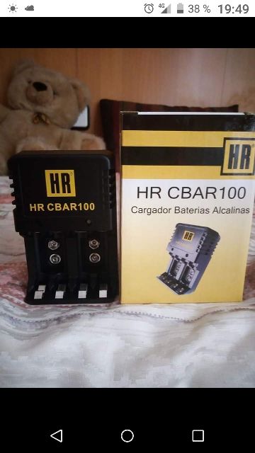 cargador de pilas nuevo