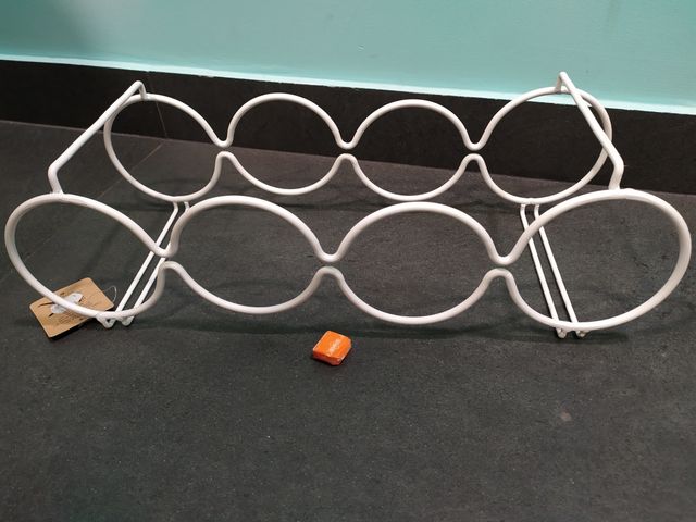 2 botelleros con etiqueta/"Casa"