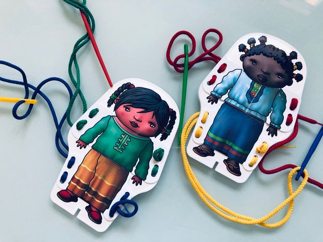 Miniland- Siluetas para coser