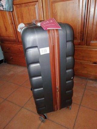 Maleta LYS paris de segunda mano por 65 EUR en Sevilla en WALLAPOP