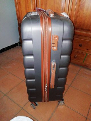 Maleta LYS paris de segunda mano por 65 EUR en Sevilla en WALLAPOP
