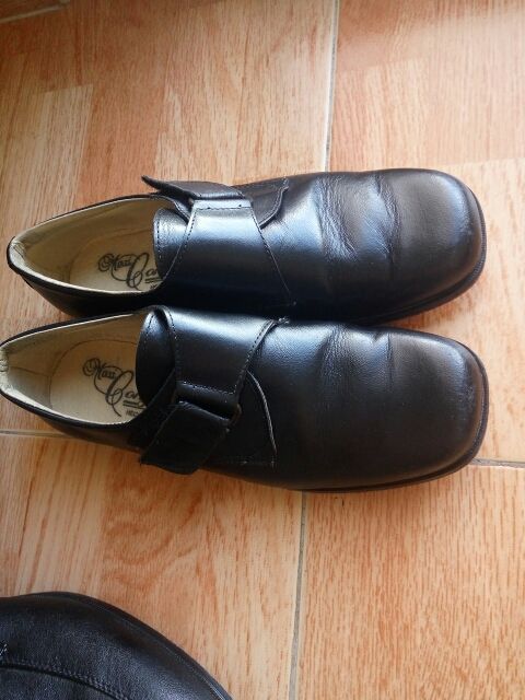 zapatos de hombre y niño