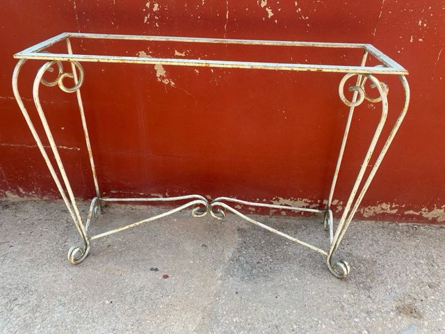 Mueble de forja para interior o jardín