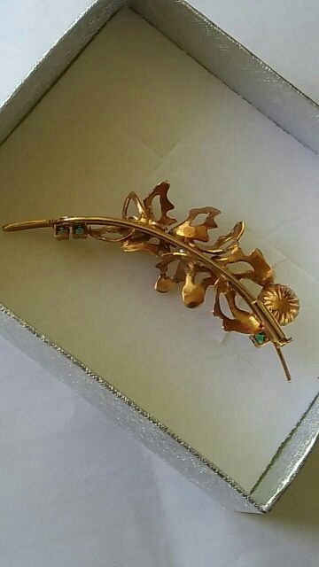 Broche de ORO 18 Kilates perlas y esmeraldas