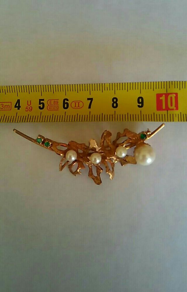 Broche de ORO 18 Kilates perlas y esmeraldas