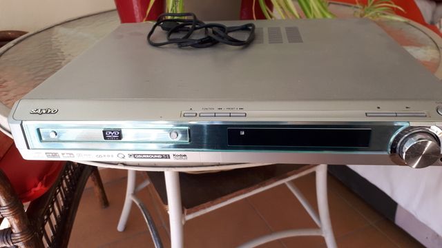 REPRODUCTOR DVD CON SISTEMA DOLBY 5.1