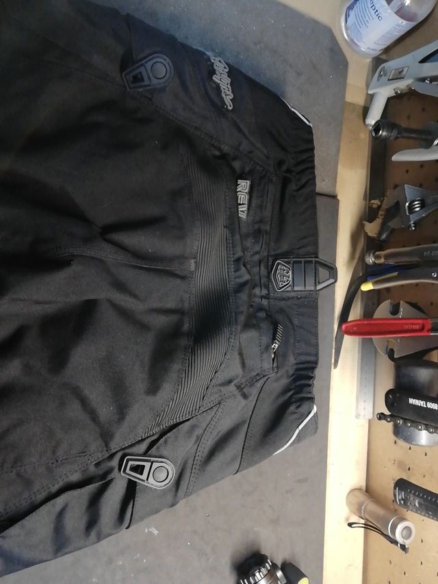Pantalón Troy Lee REV desmontable, talla 34