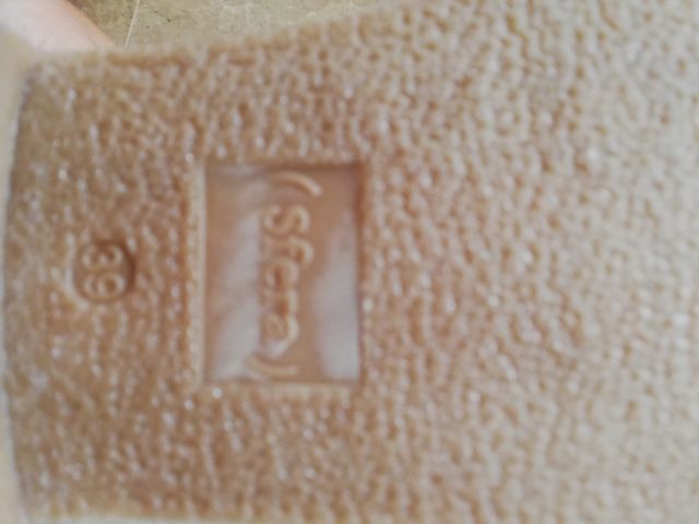 botas marrones de ante. número 39