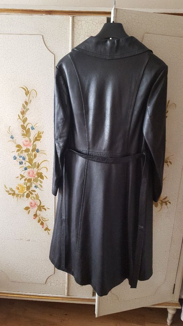 Abrigo de cuero fino